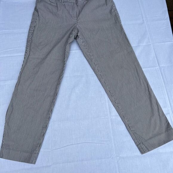 Talbots curvy striped slacks size 6 - Picture 4 of 5
